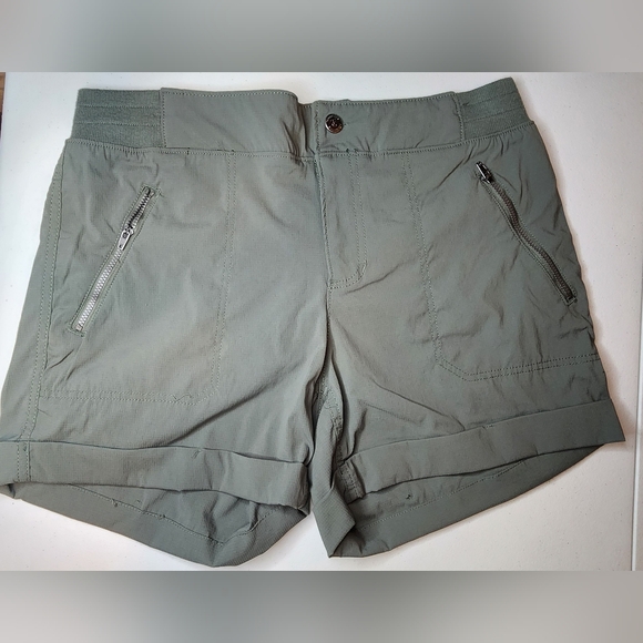 Tangerine 3 Pairs of Gray,Tan And Army Green Shorts - Picture 4 of 5